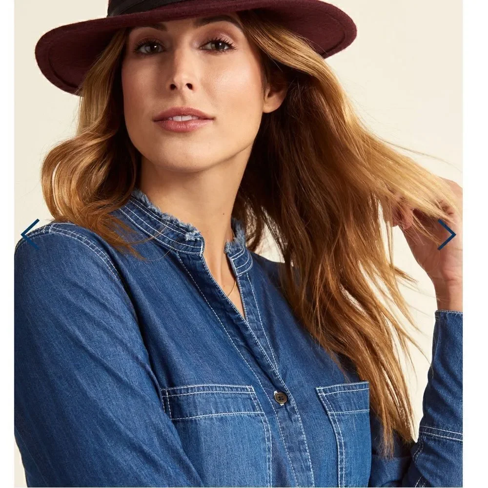 Hatley blue lightweight denim jean dress.  Size M - Picture 3 of 8